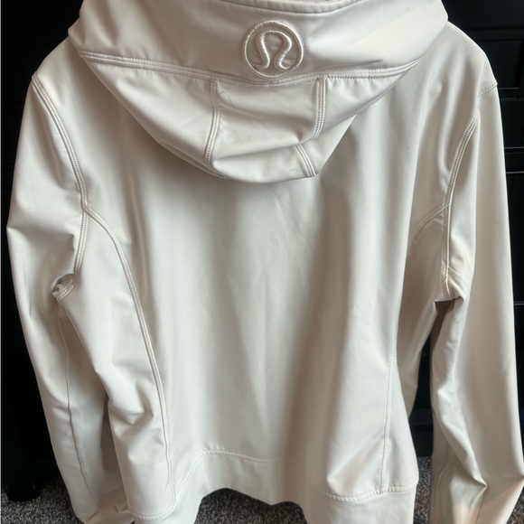 LULULEMON CREAM HOODED JACKET WITH REMOVABLE BLACK FLEECE LINING VEST - Picture 6 of 7